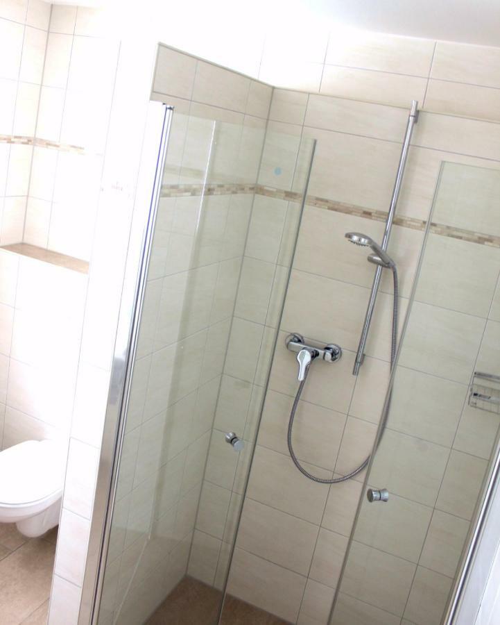 Greenpartment Boardinghouse Neustadt ノイシュタット・アン・デア・ドナウ エクステリア 写真